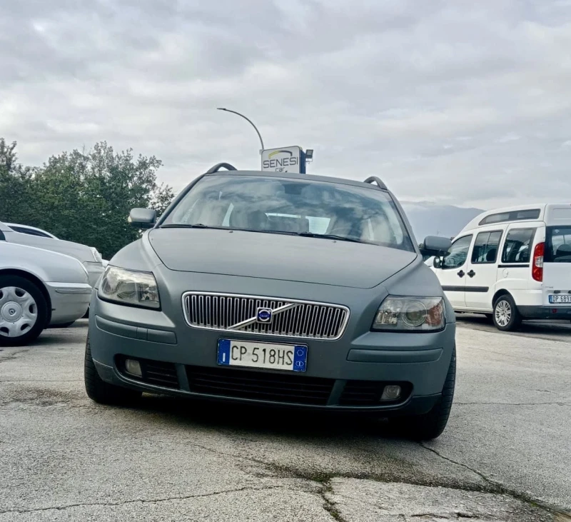 Volvo V50 2.0d комби , снимка 1 - Автомобили и джипове - 48415952