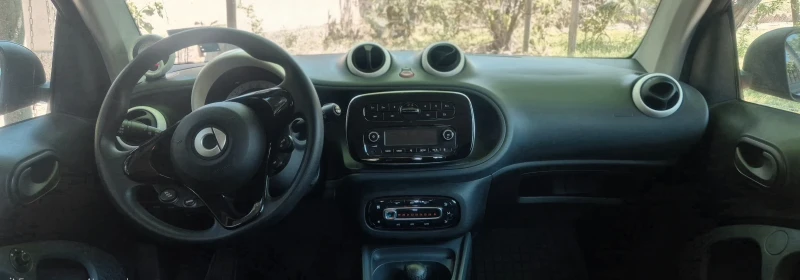 Smart Fortwo EQ, снимка 4 - Автомобили и джипове - 52060995