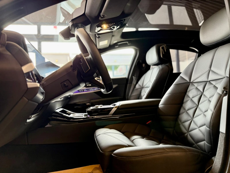 BMW 740 D* Xdrive* Bowers&Wilkins* Лизинг* Pano Sky Lounge, снимка 8 - Автомобили и джипове - 51879184