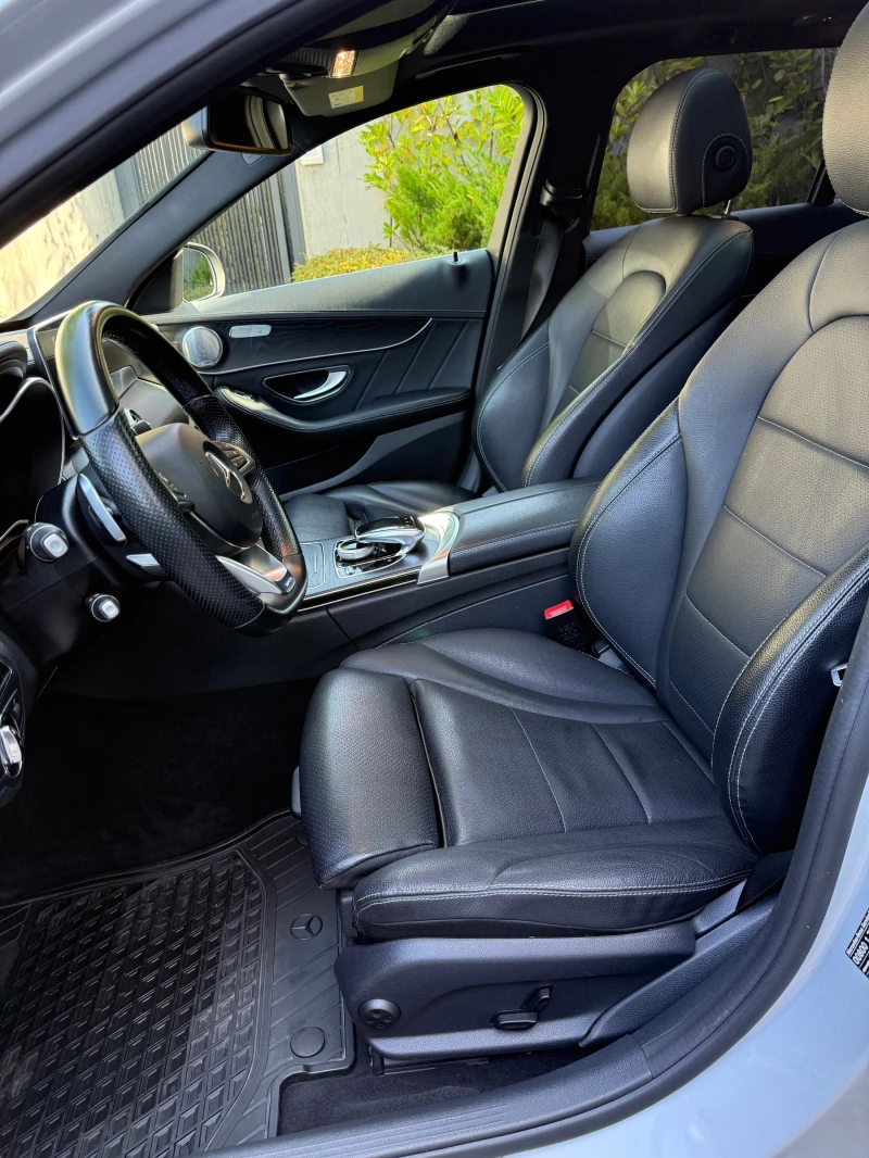 Mercedes-Benz C 250 4 MATIC, AMG Line, BURMESTER, LEDER, PANORAMA, Kam, снимка 13 - Автомобили и джипове - 52771535