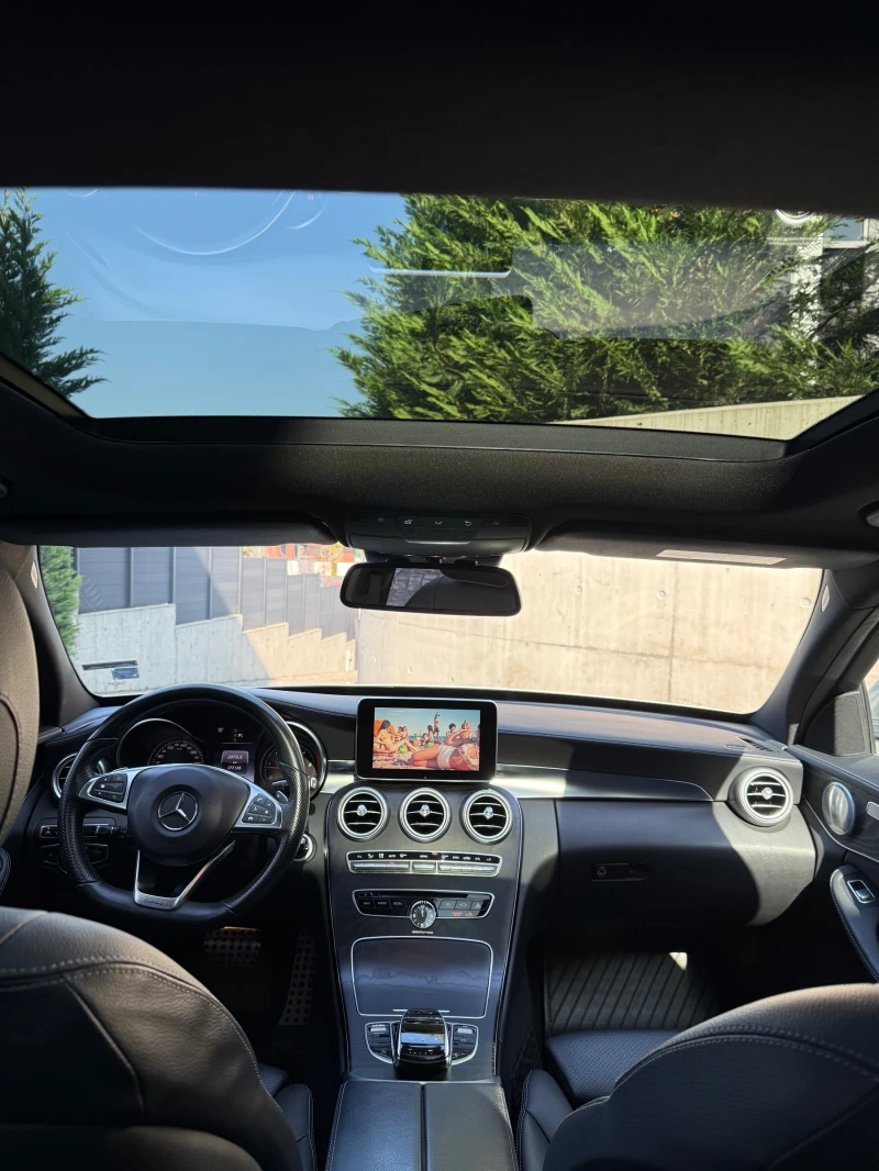 Mercedes-Benz C 250 4 MATIC, AMG Line, BURMESTER, LEDER, PANORAMA, Kam, снимка 9 - Автомобили и джипове - 52771535