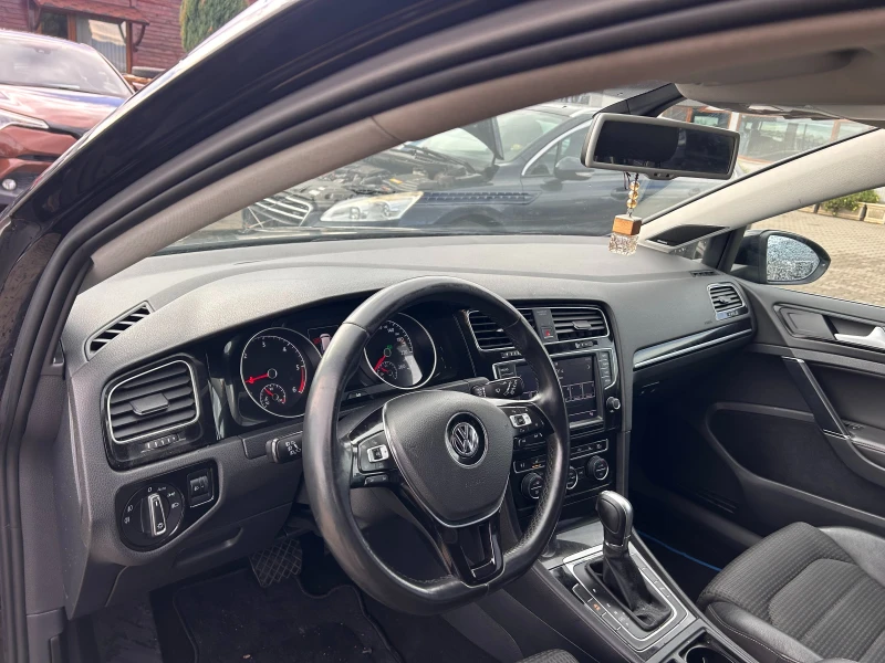 VW Golf 1.6TDI AVTOMAT/NAVI/KAMERA/KOJA EURO 6, снимка 13 - Автомобили и джипове - 52493881