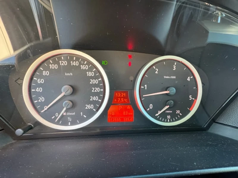 BMW 525 Tauring, снимка 8 - Автомобили и джипове - 52812828