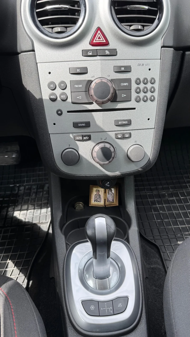 Opel Corsa, снимка 9 - Автомобили и джипове - 53187859