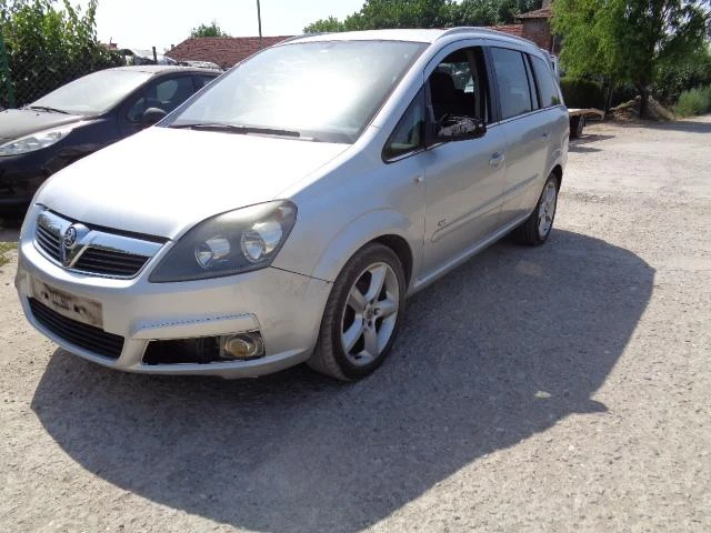 Opel Zafira 1,8, снимка 2 - Автомобили и джипове - 33727838