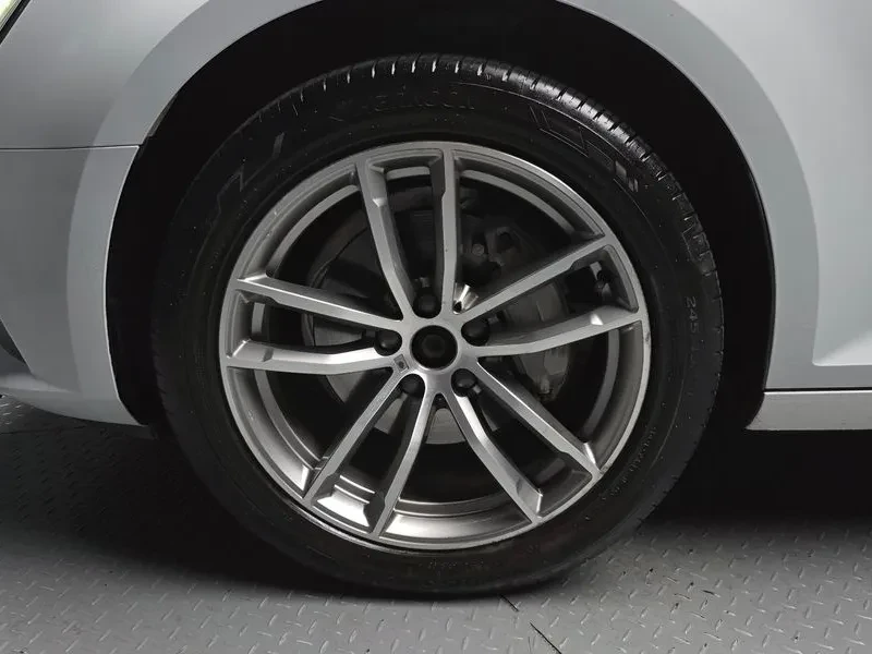 Audi A4 2.0 TDI, снимка 5 - Автомобили и джипове - 54144395