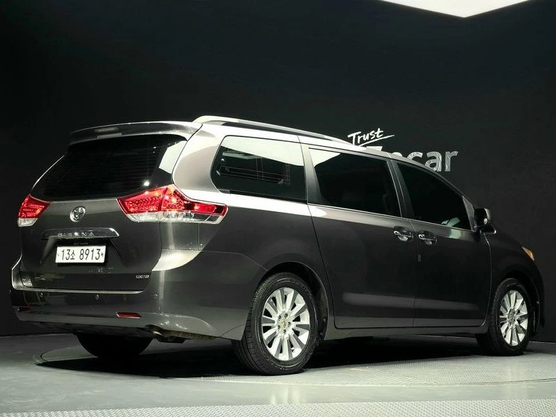 Toyota Sienna 3.5 2GR Automatic, снимка 3 - Автомобили и джипове - 55662703
