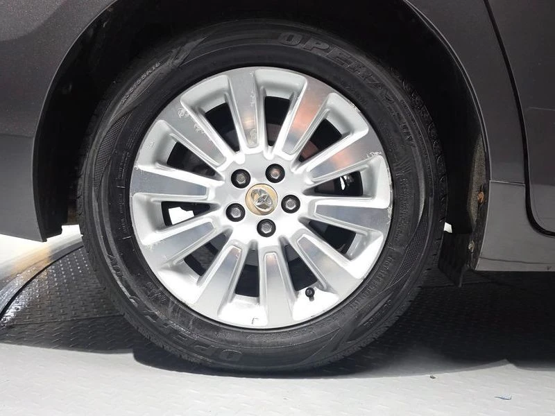 Toyota Sienna 3.5 2GR Automatic, снимка 5 - Автомобили и джипове - 55662703