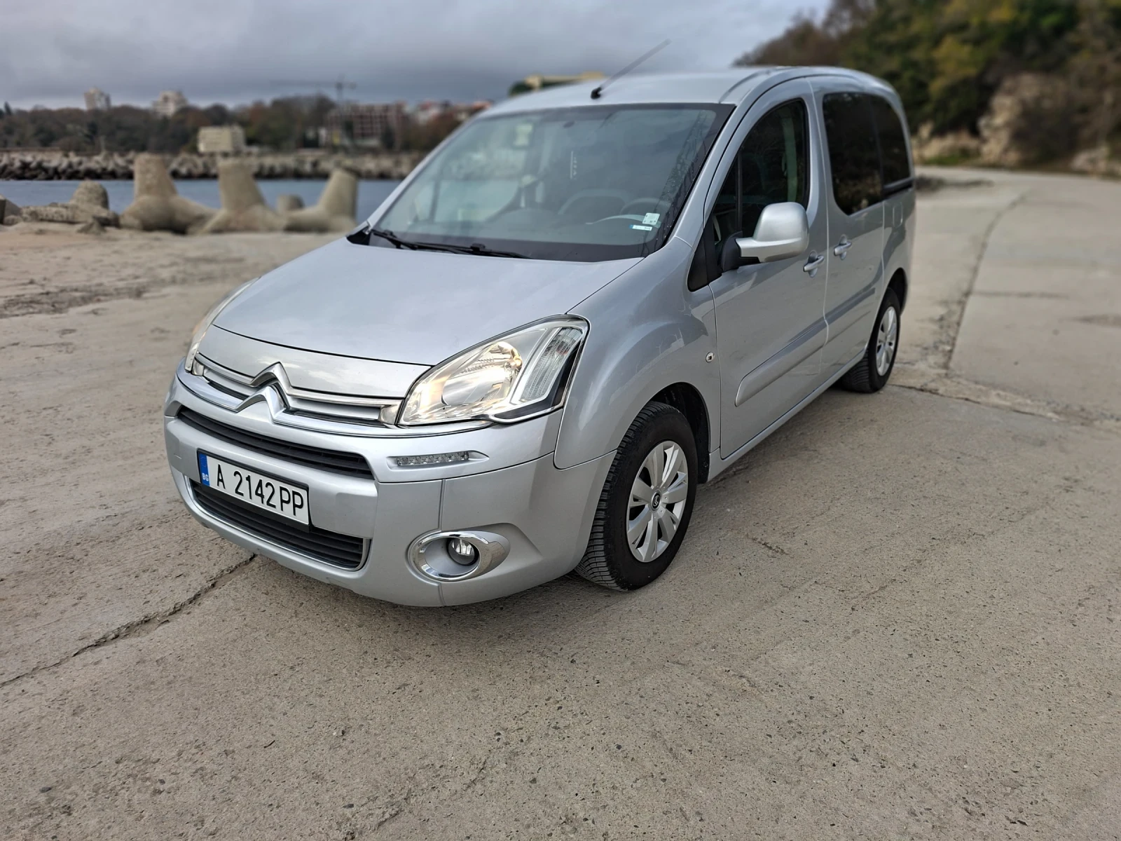 Citroen Berlingo 1.6hdi 92коня N1 4+ 1 товарен автомобил, снимка 1