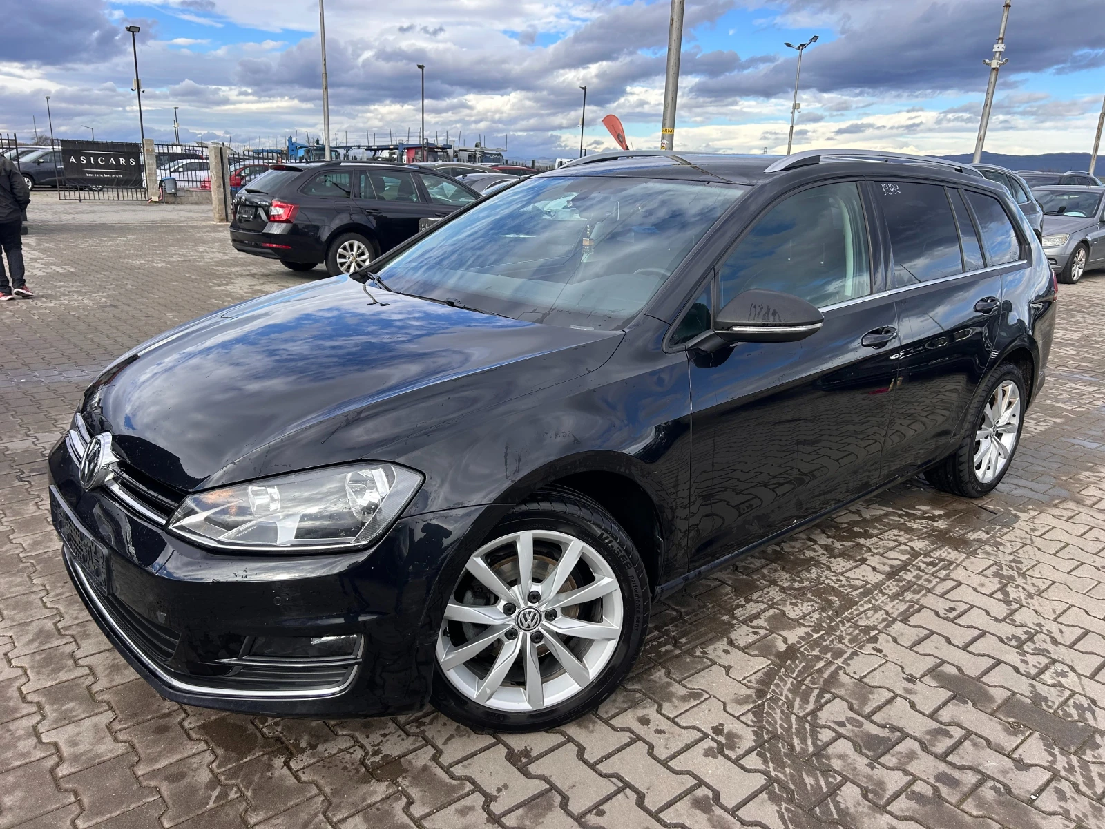 VW Golf 1.6TDI AVTOMAT/NAVI/KAMERA/KOJA EURO 6, снимка 1