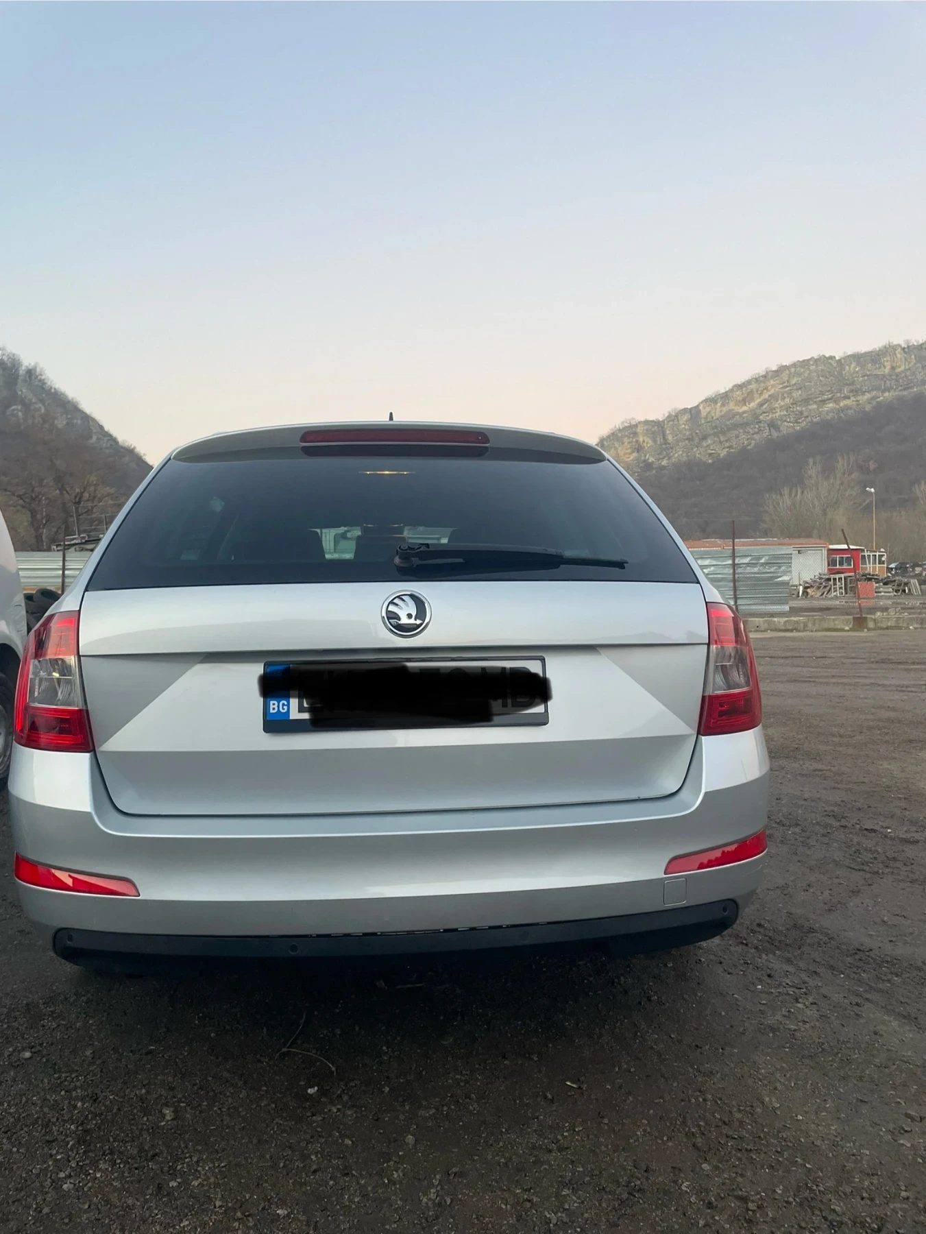 Skoda Octavia DSG 4x4 184 - изображение 4