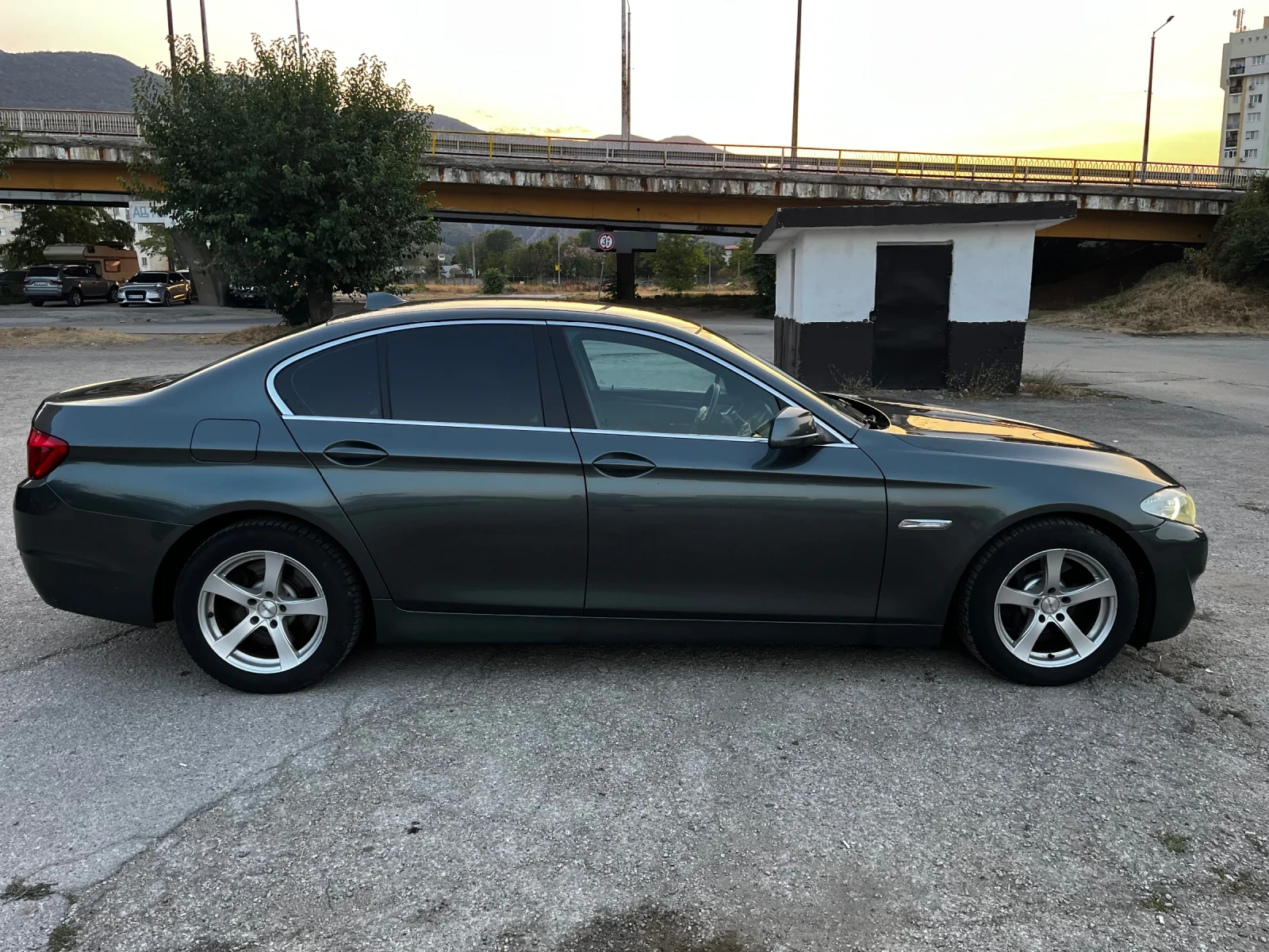 BMW 530 d 258k.s., снимка 2 - Автомобили и джипове - 55785531