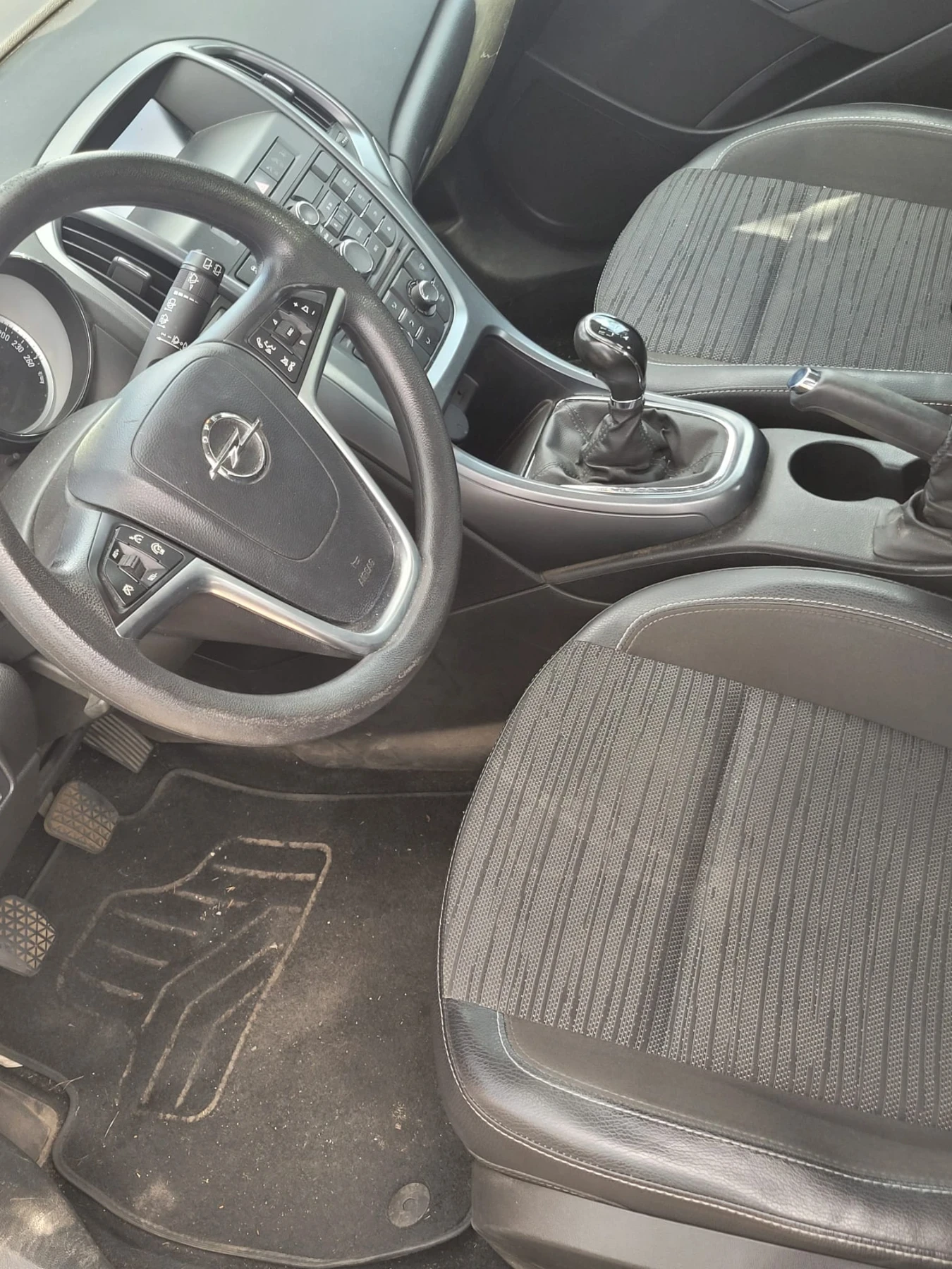 Opel Astra 1.6 110кс EURO 6 150000KM - изображение 9