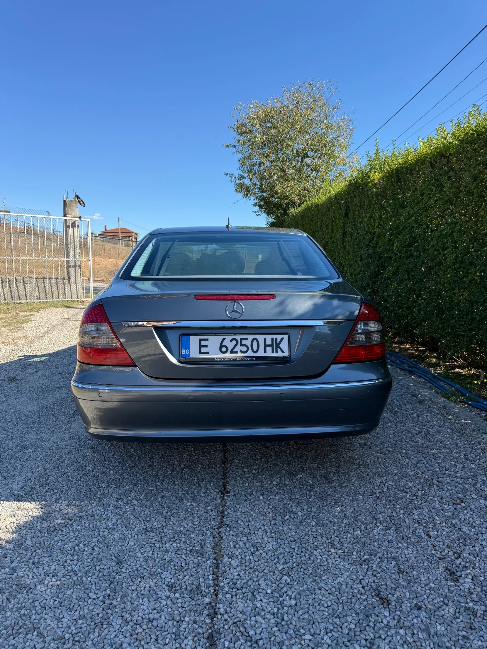 Mercedes-Benz E 320  - изображение 2