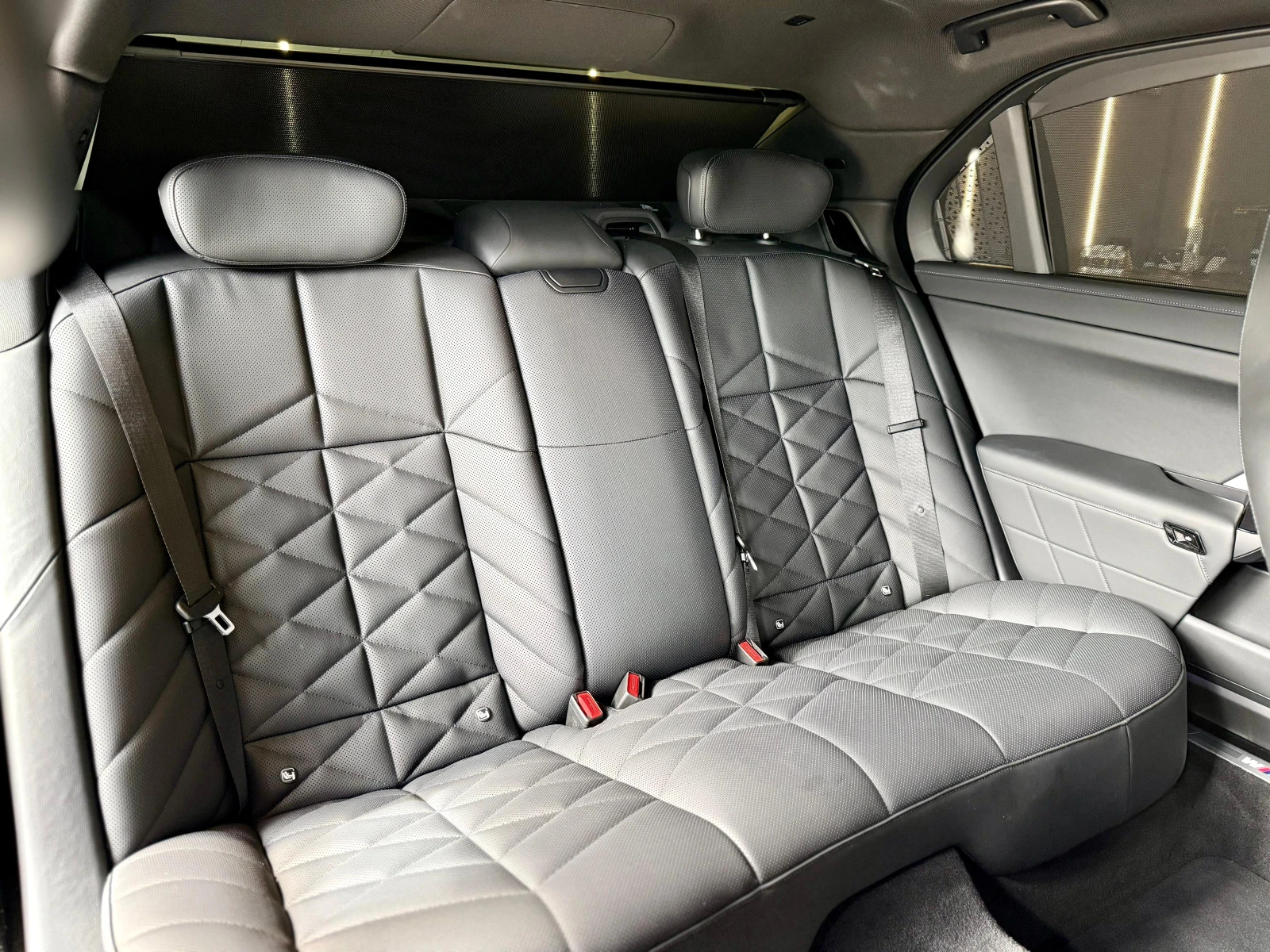 BMW 740 D* Xdrive* Bowers&Wilkins* * Pano Sky Lounge | Mobile.bg   16