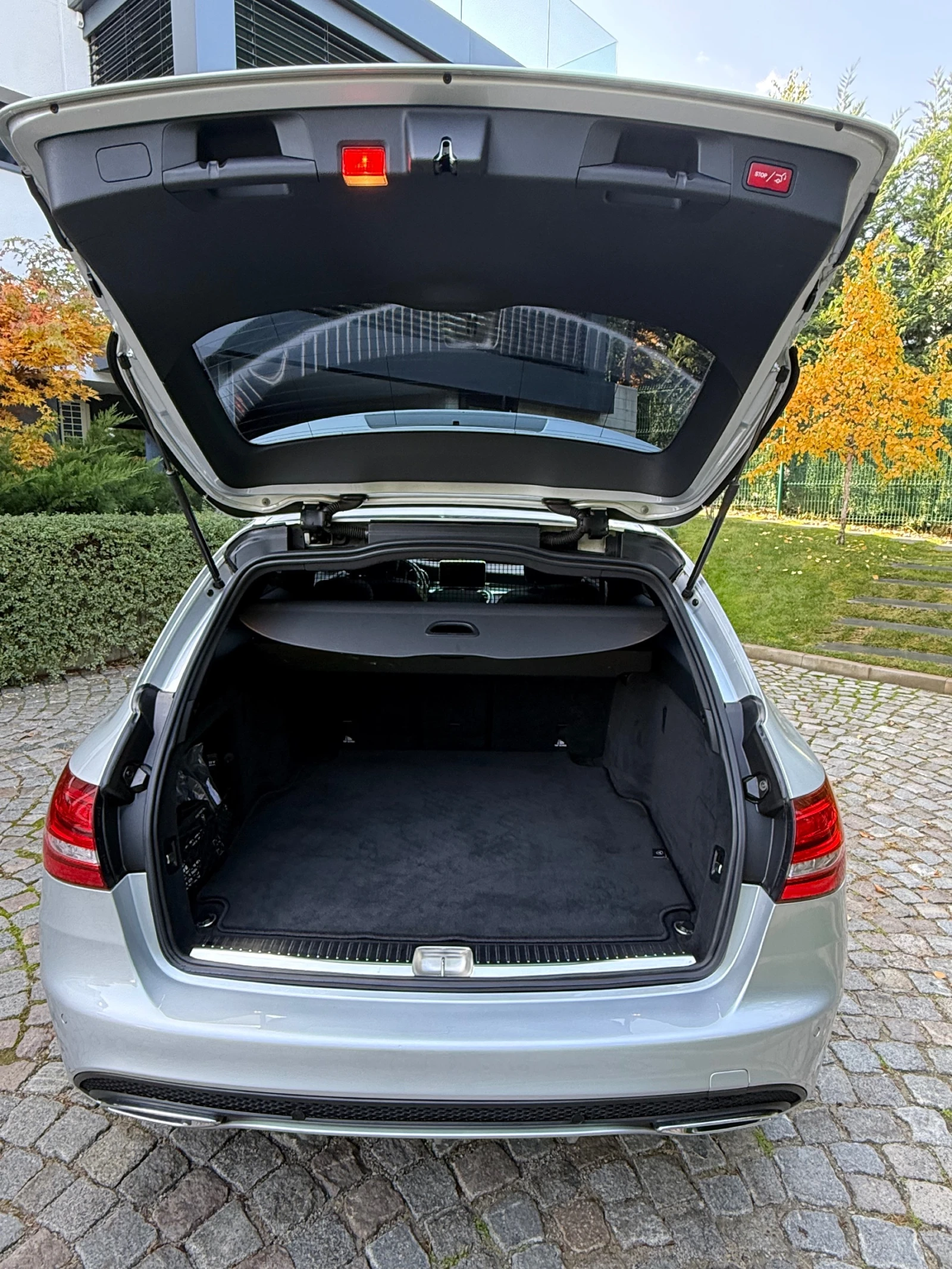 Mercedes-Benz C 250 4 MATIC, AMG Line, BURMESTER, LEDER, PANORAMA, Kam - изображение 7