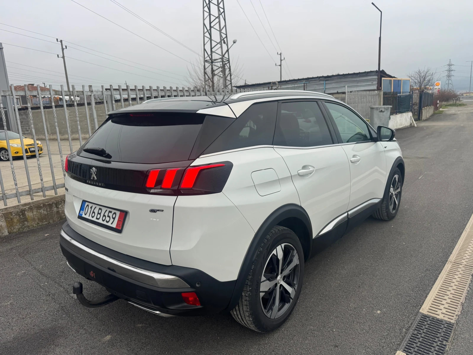 Peugeot 3008 2.0Bluehdi GT Line Панорама Масаж Бяла перла - изображение 8