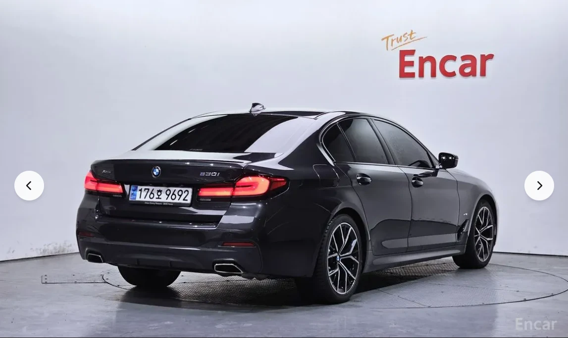 BMW 530 i xDrive* M PACK* HARMAN KARDON* HEAD-UP* 360 CAM*, снимка 3 - Автомобили и джипове - 53741438