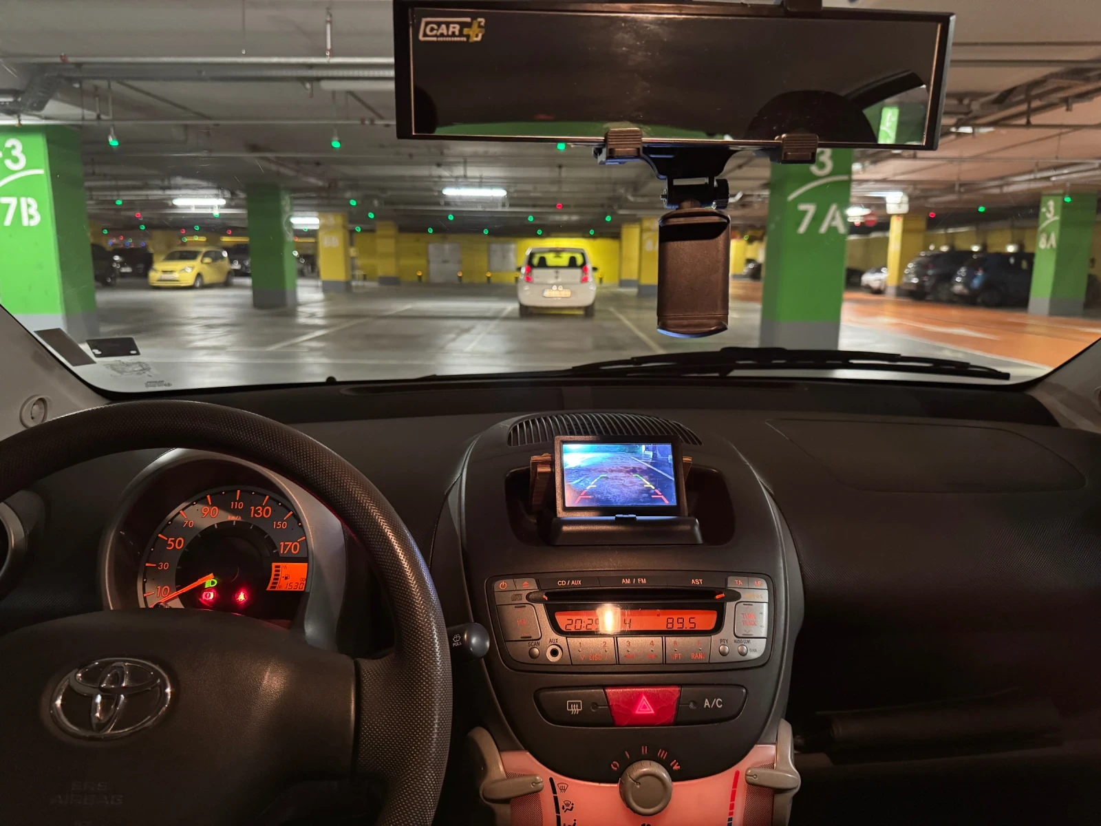 Toyota Aygo, снимка 11 - Автомобили и джипове - 53828351