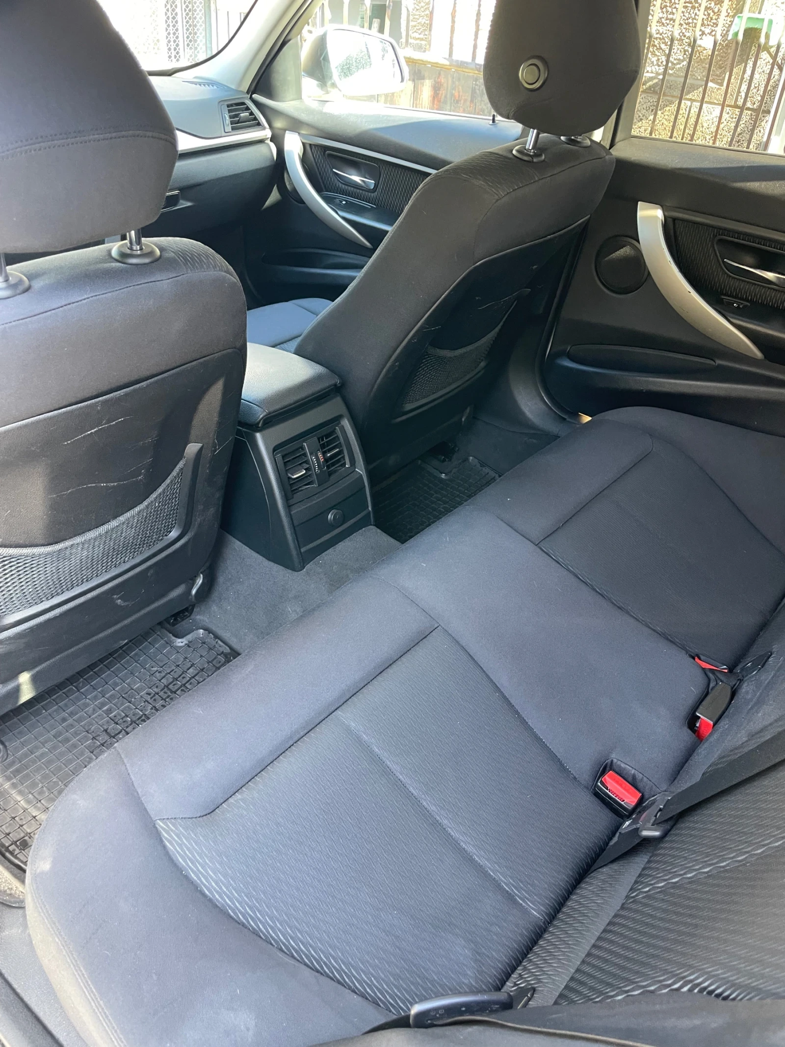 BMW 320, снимка 10 - Автомобили и джипове - 53857688