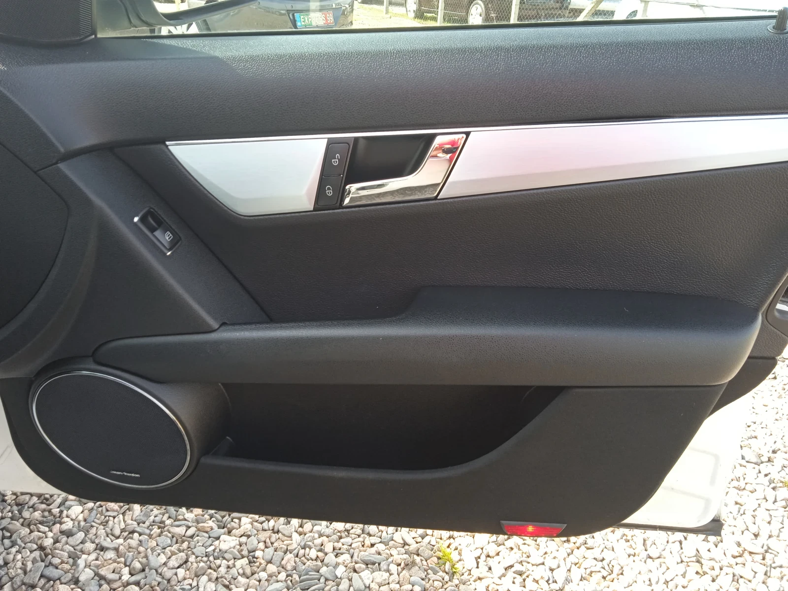 Mercedes-Benz C 200 Avagarde, снимка 11 - Автомобили и джипове - 53876156