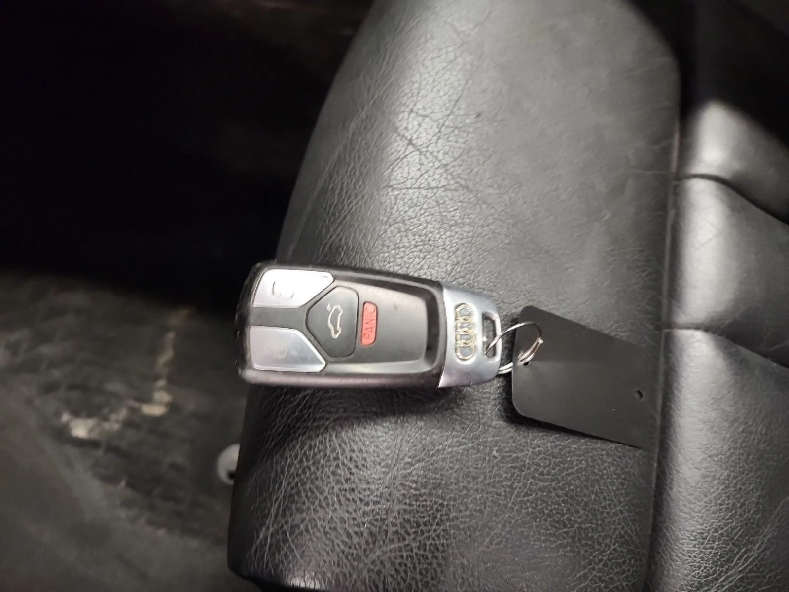 Audi A4 PROGRESSIV С РЕГИСТРАЦИЯ & АВТО КРЕДИТ , снимка 6 - Автомобили и джипове - 53948587