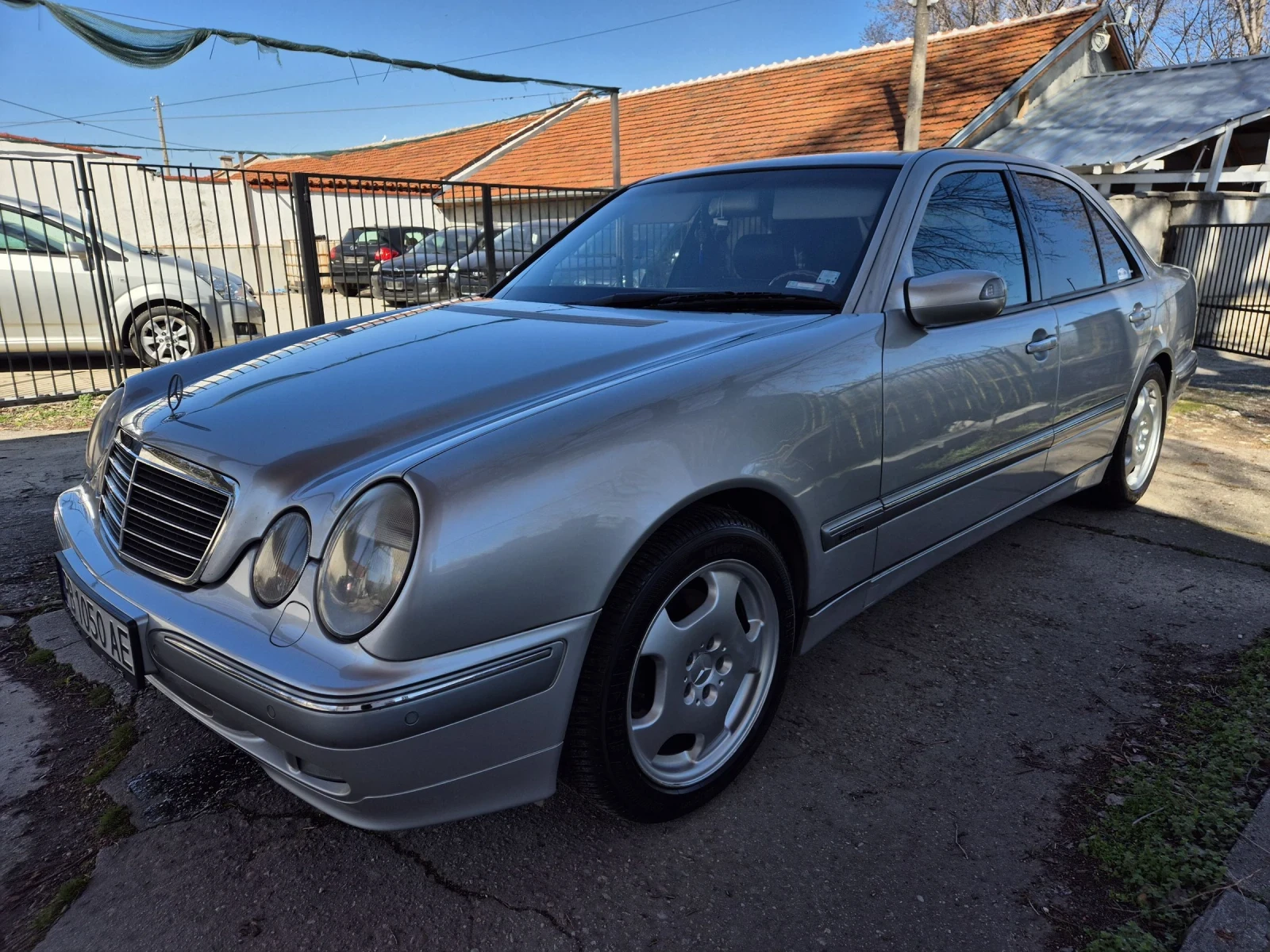 Mercedes-Benz E 280 Elegance , снимка 6 - Автомобили и джипове - 54094951