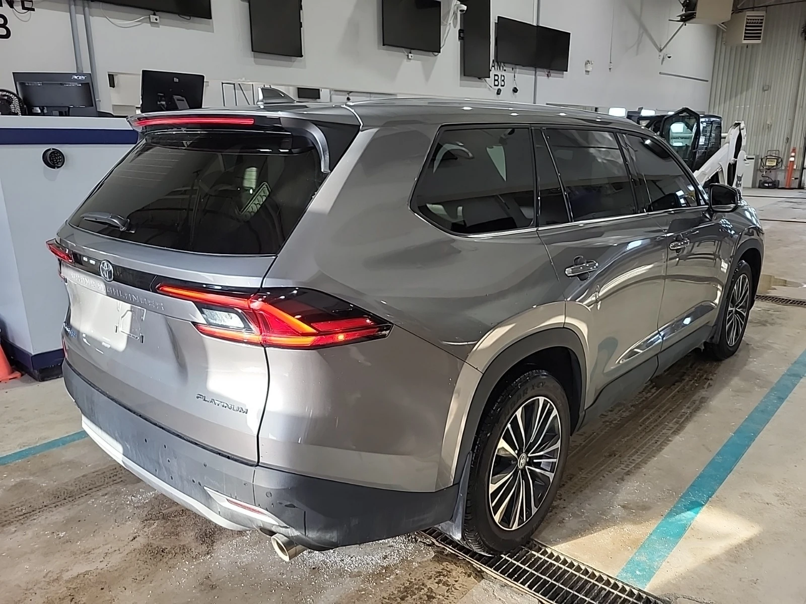 Toyota Grand Highlander HYBRID PLATINUM MAX * * CARFAX * * ���� ������ * * | Mobile.bg � ����������� 4