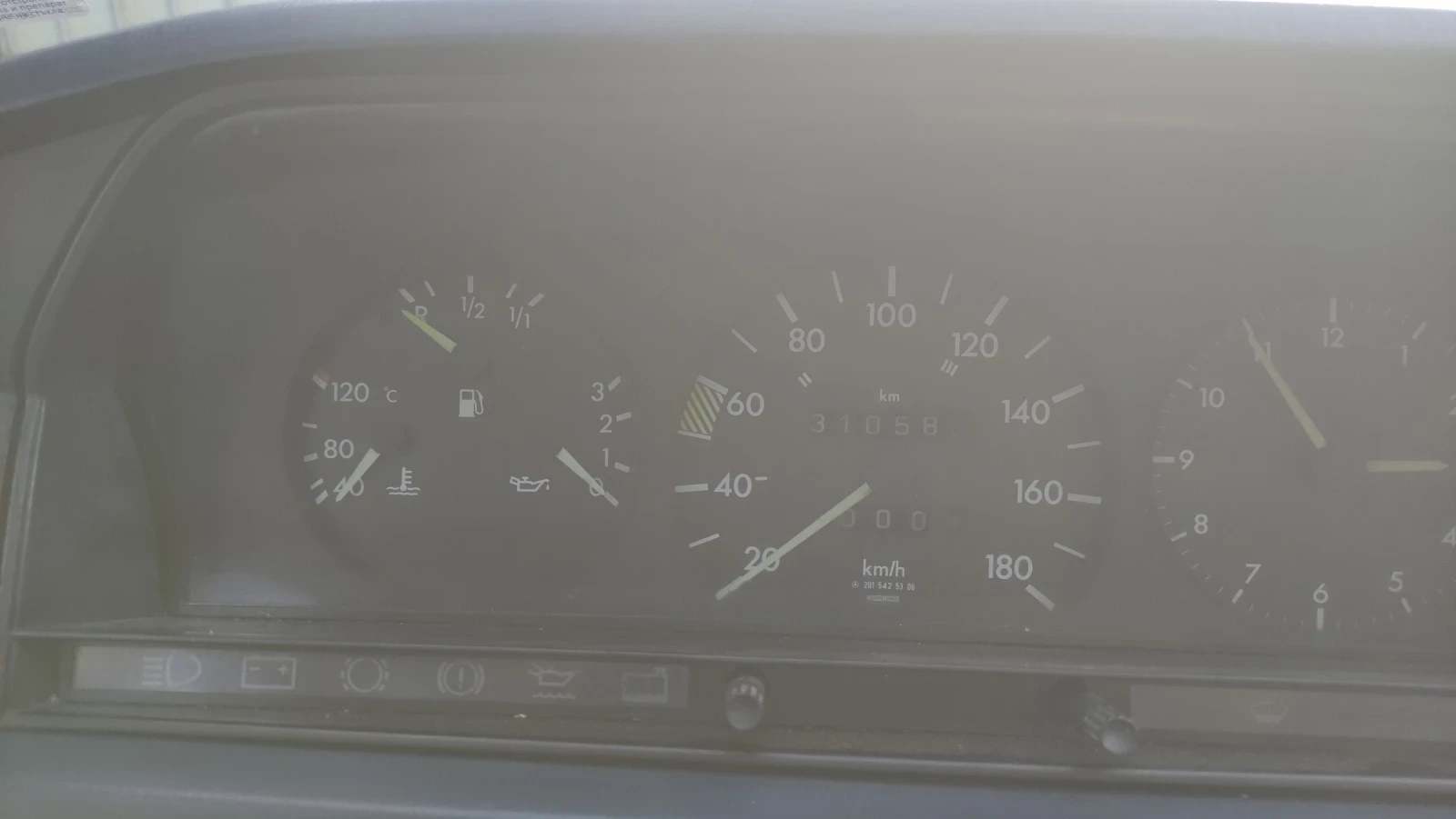 Mercedes-Benz 190, снимка 6 - Автомобили и джипове - 54359590