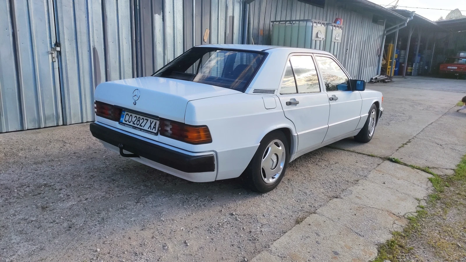 Mercedes-Benz 190, снимка 5 - Автомобили и джипове - 54359590