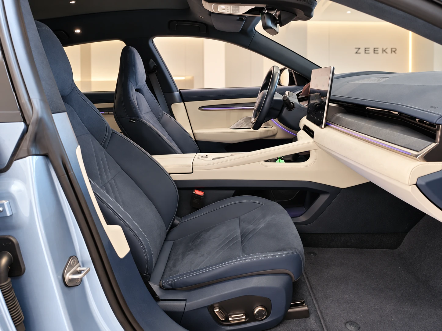 Zeekr 001 Long Range| PRIVILEGE AWD | 544 �.�.  | Mobile.bg � ����������� 6