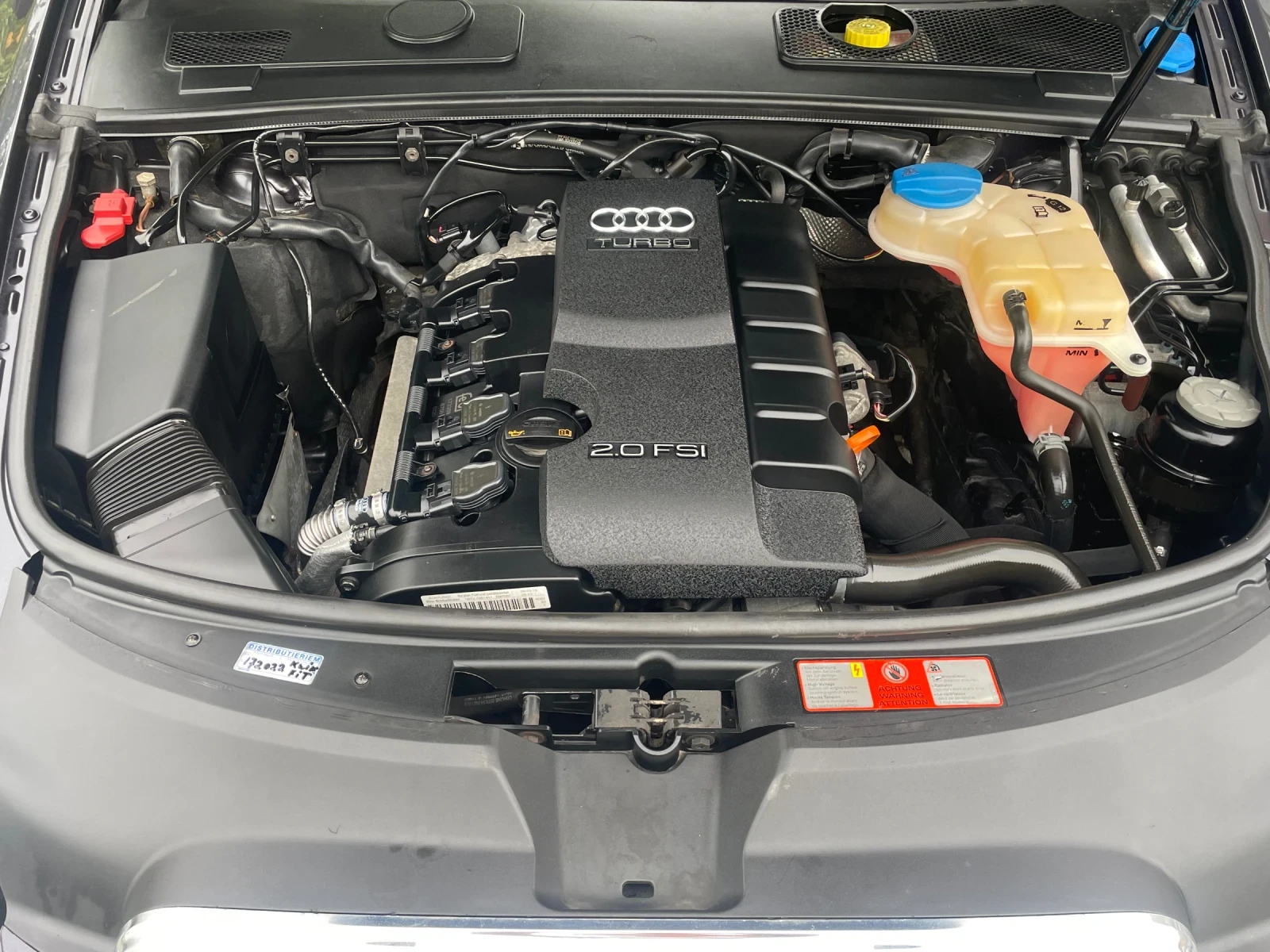 Audi A6 2.0i AUTOMATIC, снимка 14 - Автомобили и джипове - 54542809