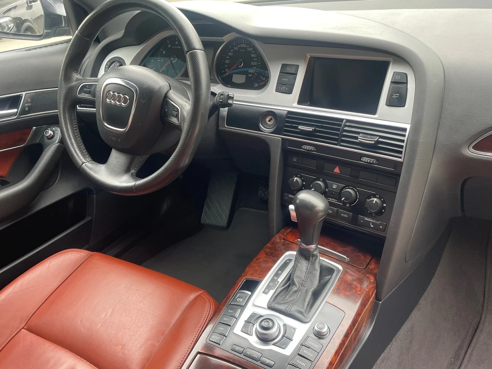 Audi A6 2.0i AUTOMATIC, снимка 13 - Автомобили и джипове - 54542809