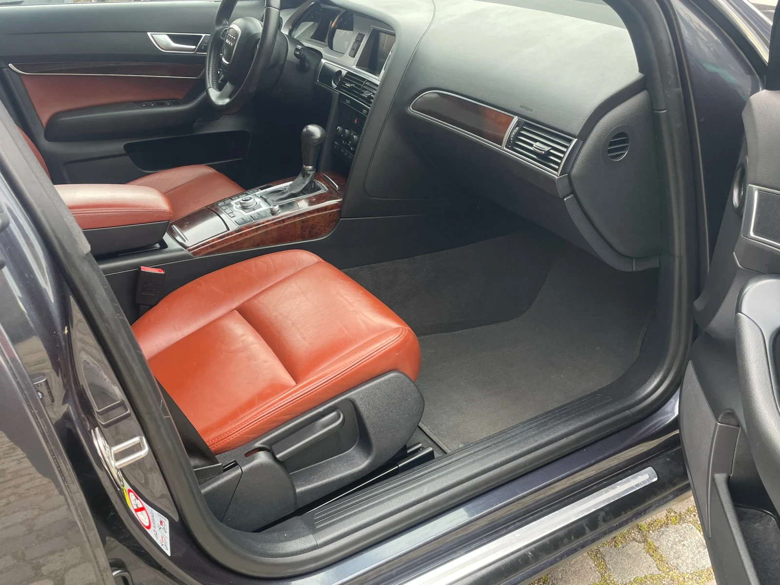 Audi A6 2.0i AUTOMATIC, снимка 12 - Автомобили и джипове - 54542809
