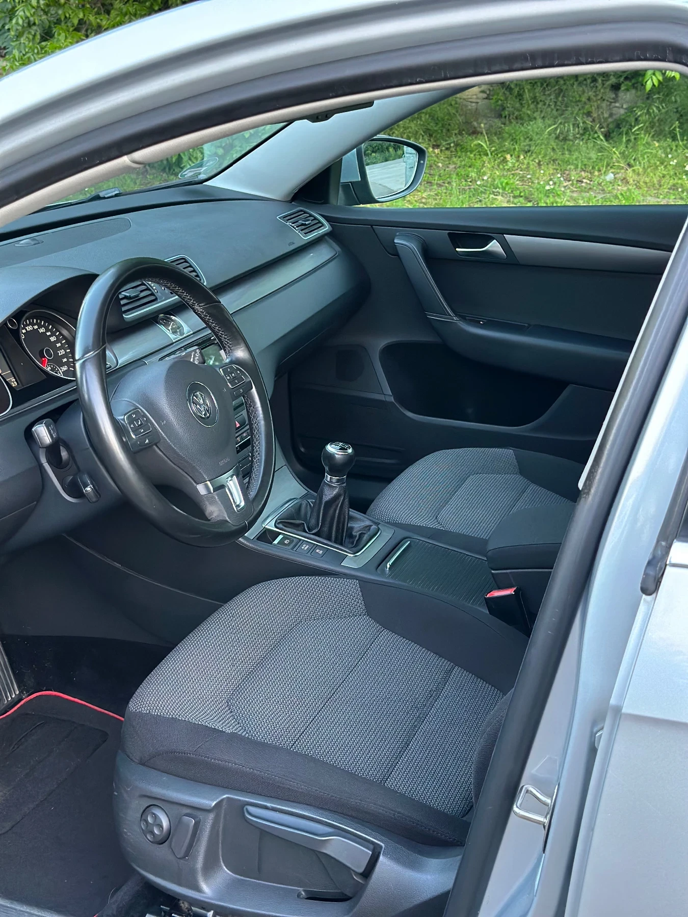 VW Passat 2.0 TDI 140kc. НОВ ВНОС НИДЕРЛАНДИЯ, снимка 8 - Автомобили и джипове - 54559906