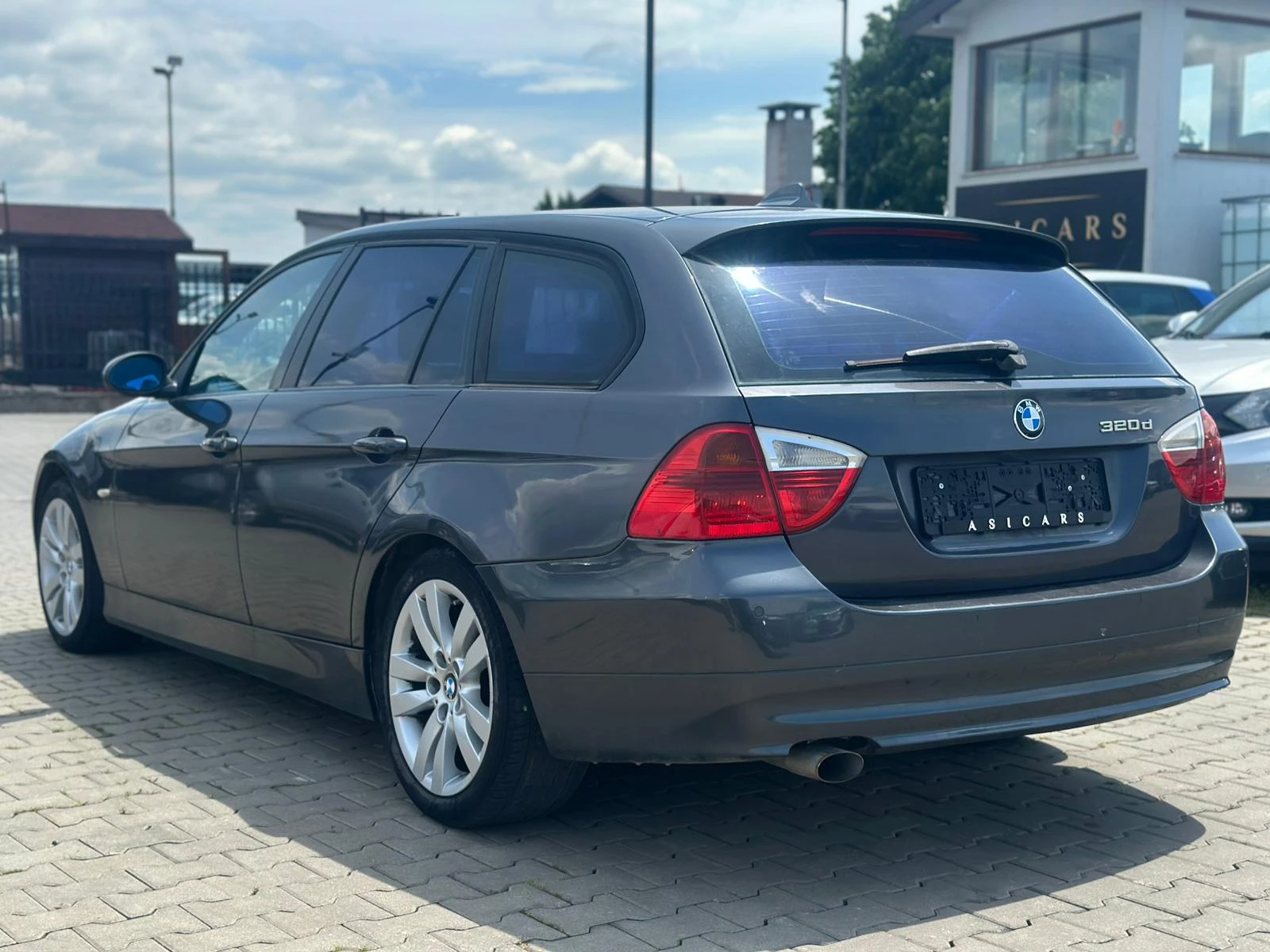 BMW 320 / 2.0D / 163HP / AUTOMAT / NAVI / KOJA /, снимка 3 - Автомобили и джипове - 54633621