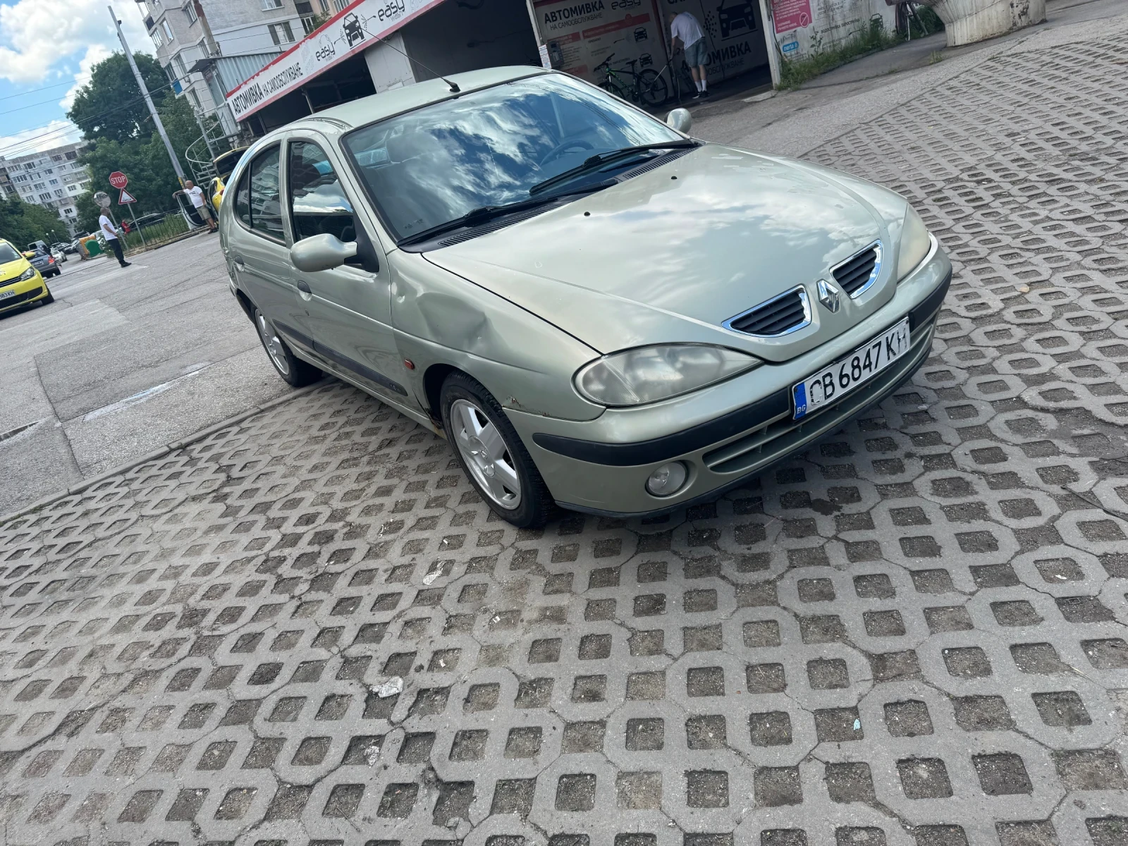 Renault Megane Газов инжекцион, снимка 13 - Автомобили и джипове - 54675585