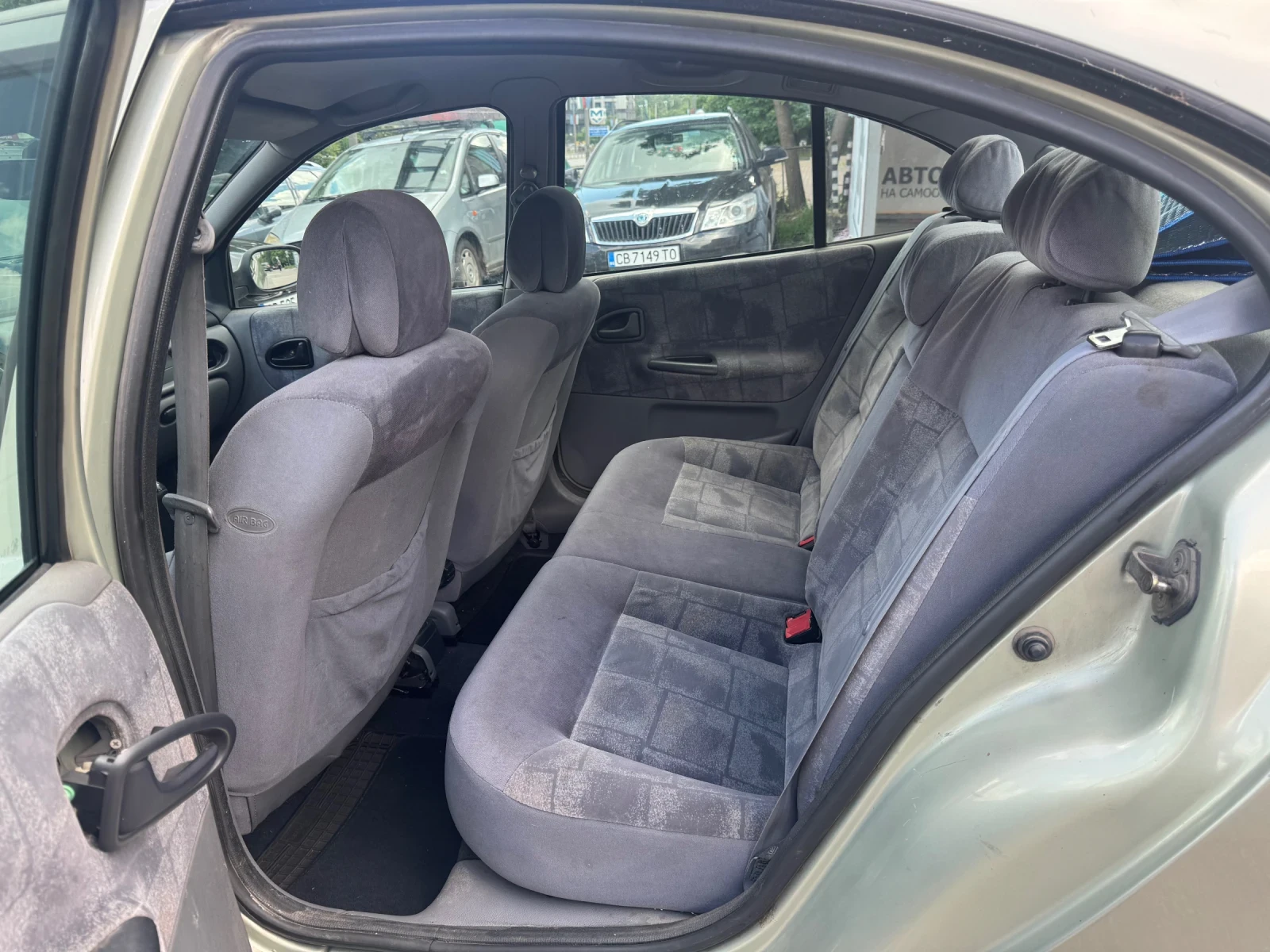 Renault Megane Газов инжекцион, снимка 5 - Автомобили и джипове - 54675585
