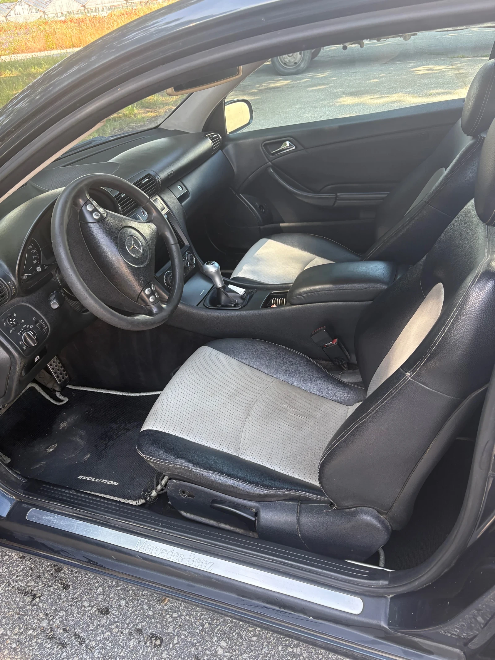 Mercedes-Benz C 220, снимка 4 - Автомобили и джипове - 54735285