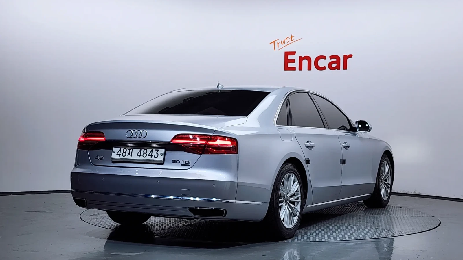 Audi A8 QUATTRO* ОБДУХ* Пано* 360, снимка 2 - Автомобили и джипове - 54767074