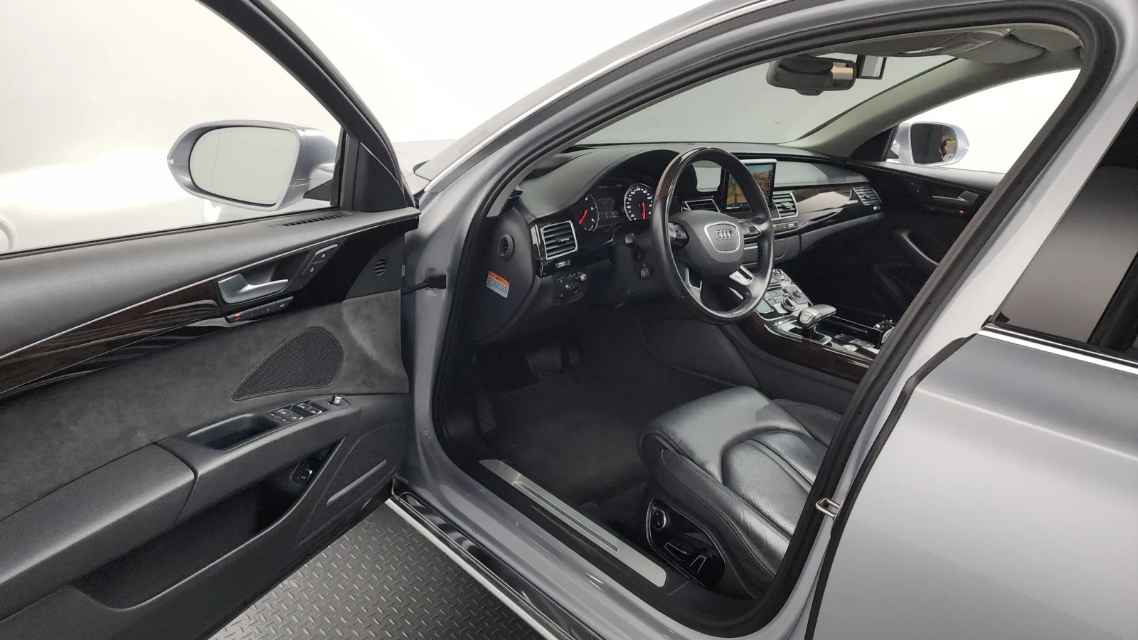 Audi A8 QUATTRO* ОБДУХ* Пано* 360, снимка 8 - Автомобили и джипове - 54767074