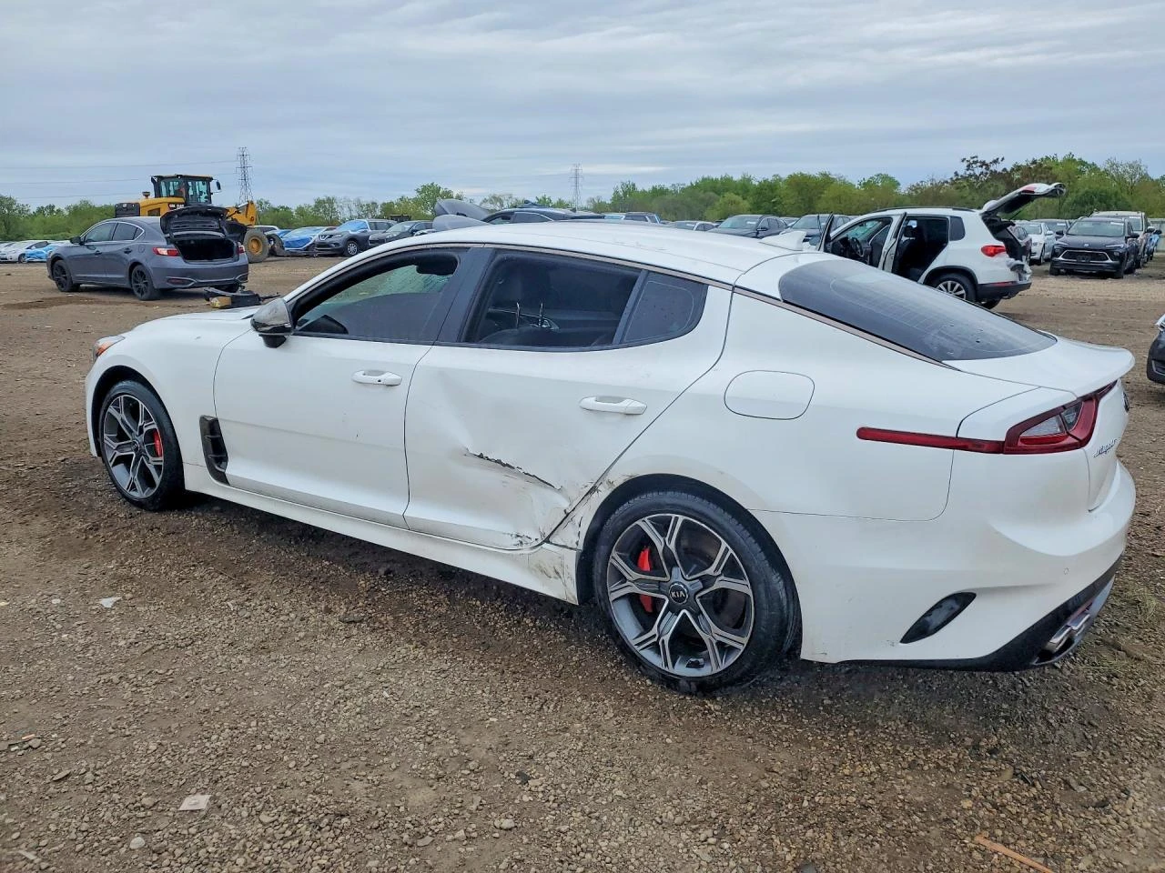 Kia Stinger 3.3l Gt, снимка 2 - Автомобили и джипове - 54888532