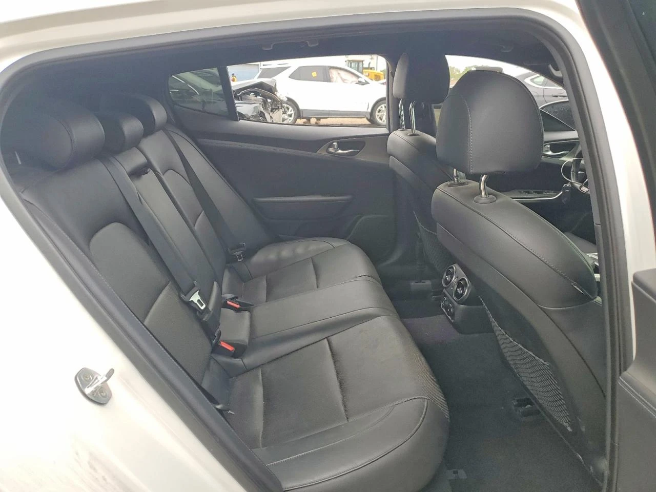 Kia Stinger 3.3l Gt, снимка 10 - Автомобили и джипове - 54888532