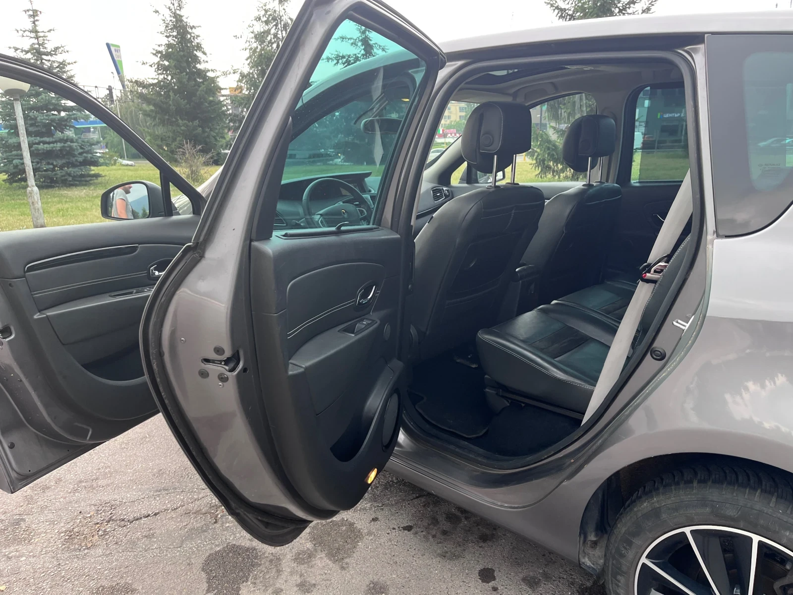 Renault Scenic 1.5 dci, снимка 6 - Автомобили и джипове - 55166983
