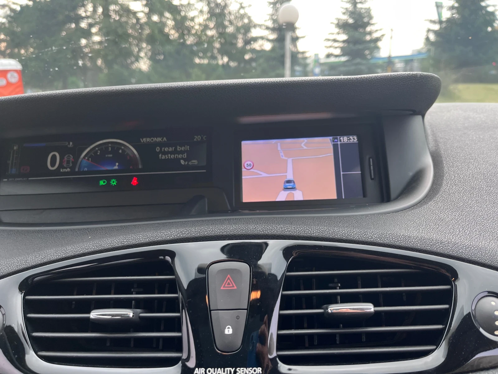 Renault Scenic 1.5 dci, снимка 10 - Автомобили и джипове - 55166983