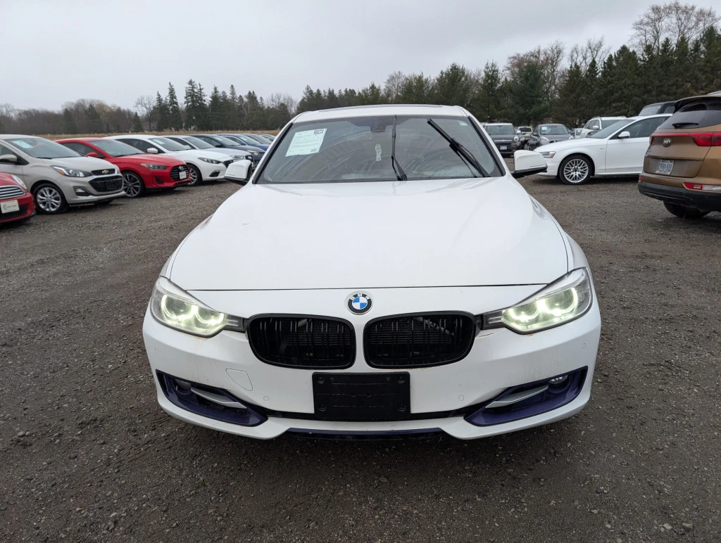 BMW 335 I xDrive* ПАНОРАМА* КСЕНОН* ПОДГРЕВ* ПАМЕТ, снимка 3 - Автомобили и джипове - 55219075