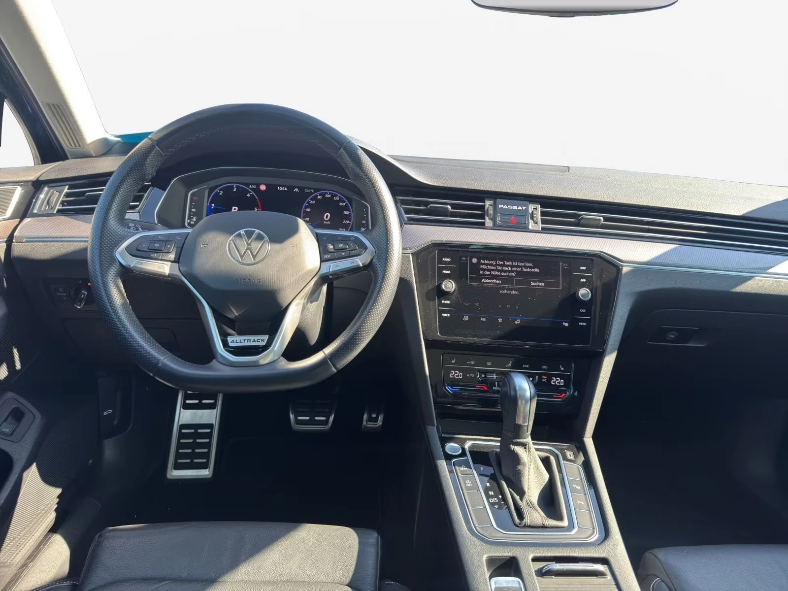 VW Passat ALLTRACK/200HP/4X4/HUD/CAM/PANO/LED/KLESS/610z, снимка 9 - Автомобили и джипове - 55301406