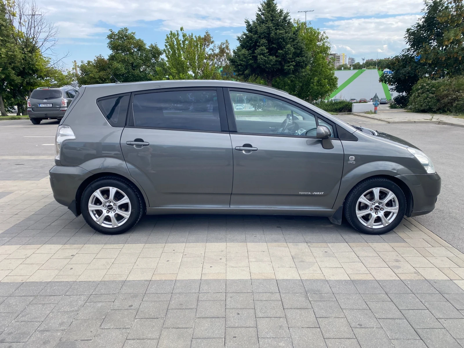 Toyota Corolla verso Семеен автомобил, снимка 2 - Автомобили и джипове - 55465775