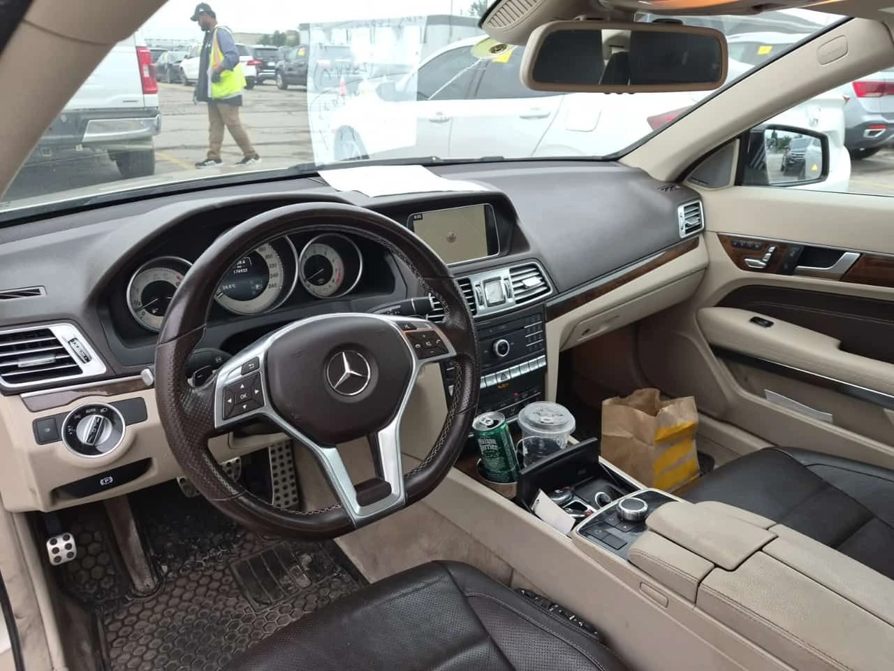 Mercedes-Benz E 400 АМГ ПАКЕТ/CARFAX/ОБДУХ/ПАНО/ХАРМАН/ПОДГРЕВ, снимка 10 - Автомобили и джипове - 55590074