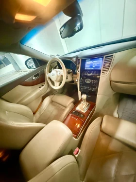 Infiniti QX70 | Mobile.bg    11